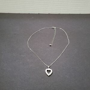 Heart pendant necklace
